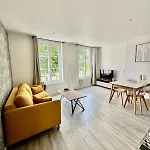 דירה Lumineux Avec Vue Sur Les Clochers *
