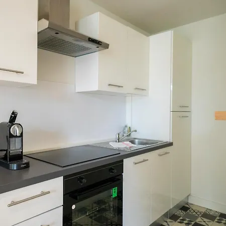 Appartement Lumineux Avec Vue Sur Les Clochers Caen